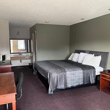 Hallmark Inn And Suites Сан Антонио Екстериор снимка