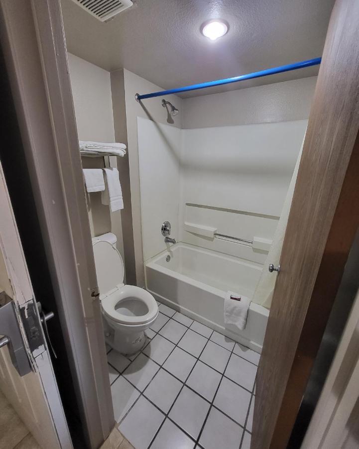 Hallmark Inn And Suites Сан Антонио Екстериор снимка