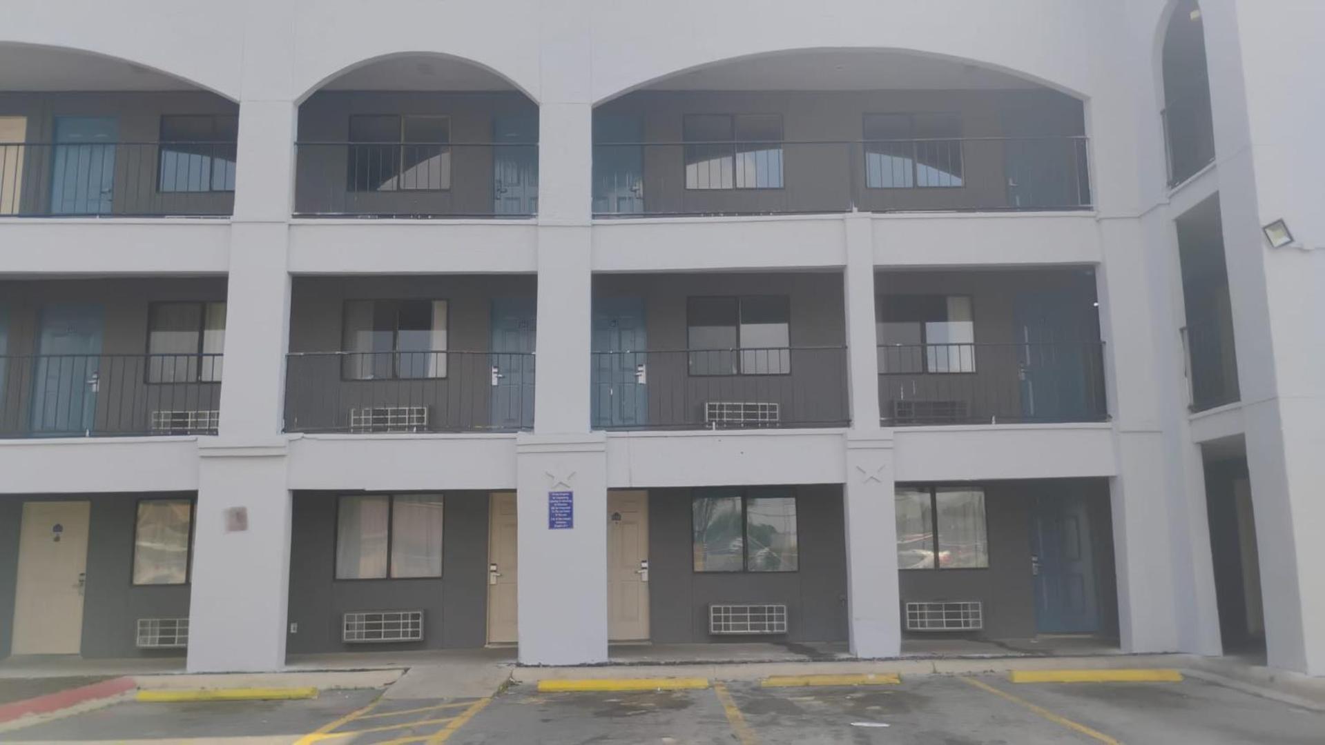 Hallmark Inn And Suites Сан Антонио Екстериор снимка